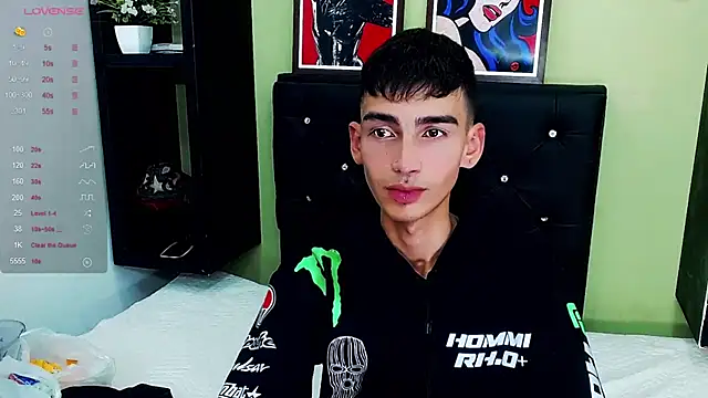 ttimy x boy online show from January 28, 2025, 7:11 am