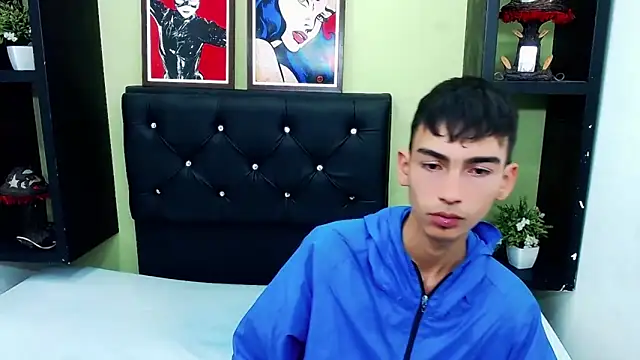 ttimy x boy online show from February 3, 2025, 7:21 pm