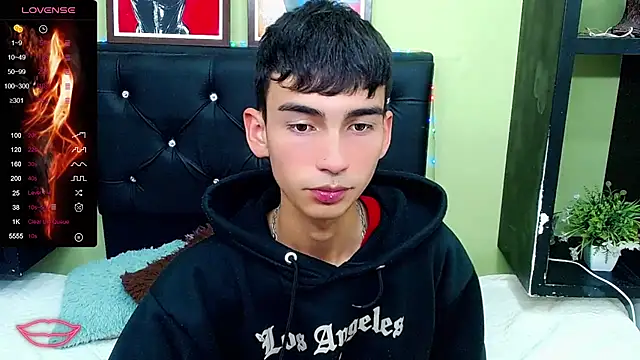 ttimy x boy online show from February 20, 2025, 10:59 pm