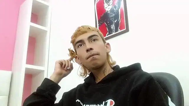 ttimy x boy online show from February 19, 2026, 3:13 am