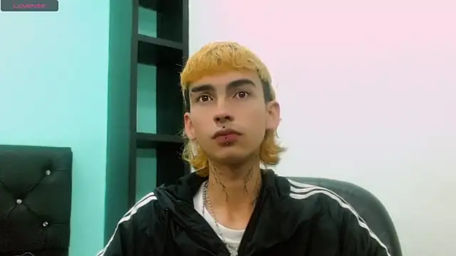 ttimy x boy online show from March 19, 2026, 9:30 pm