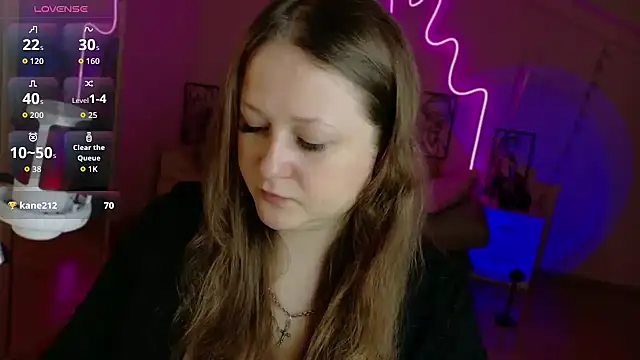 LizzyShine online show from October 13, 2025, 1:55 pm