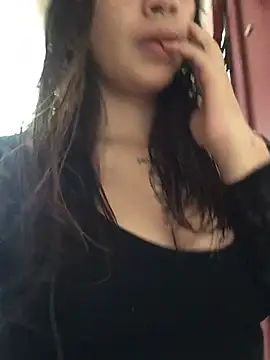 Miss oliviaa online show from December 18, 2024, 2:38 pm