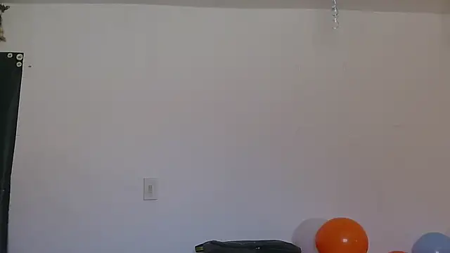 Miss oliviaa online show from December 22, 2024, 1:55 pm