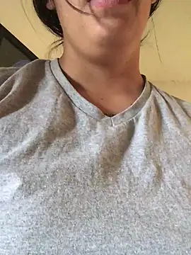 Miss oliviaa online show from January 5, 2025, 3:13 pm