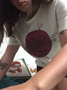 Miss oliviaa online show from January 27, 2025, 2:02 pm