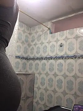 Miss oliviaa online show from February 6, 2025, 5:09 pm