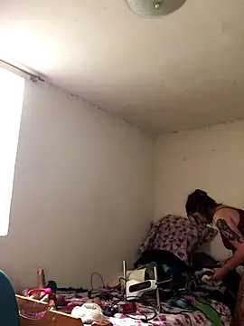 Miss oliviaa online show from November 28, 2025, 4:20 pm