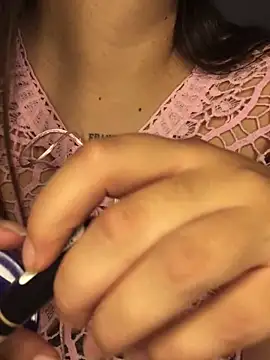 Miss oliviaa online show from November 29, 2025, 8:01 pm