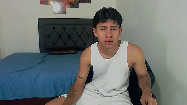 Snapshot of logannth chatting on October 20, 2025, 7:53 am logannth online show from October 20, 2025, 7:53 am