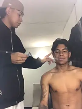 Snapshot of logannth chatting on December 4, 2025, 4:00 am logannth online show from December 4, 2025, 4:00 am