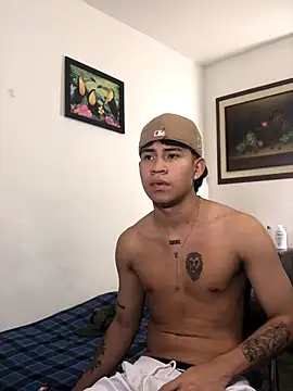 Snapshot of logannth chatting on December 16, 2025, 11:54 pm logannth online show from December 16, 2025, 11:54 pm