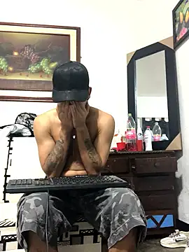 Snapshot of logannth chatting on January 8, 2026, 6:16 am logannth online show from January 8, 2026, 6:16 am