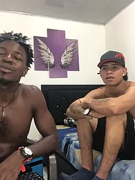 Snapshot of logannth chatting on February 21, 2026, 6:03 am logannth online show from February 21, 2026, 6:03 am