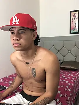 Snapshot of logannth chatting on February 28, 2026, 12:39 pm logannth online show from February 28, 2026, 12:39 pm