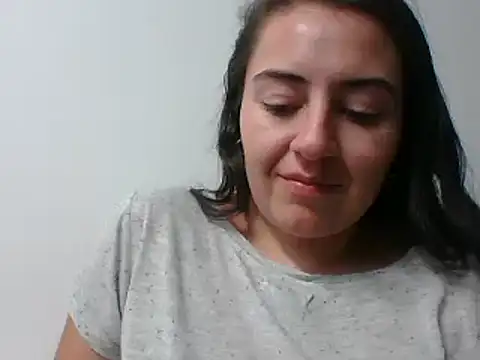  karlie kloss  online show from December 5, 2024, 12:08 am