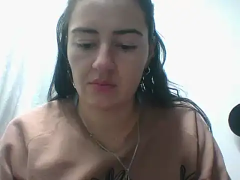  karlie kloss  online show from January 18, 2025, 1:52 am