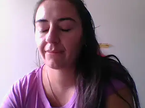  karlie kloss  online show from September 17, 2025, 5:03 pm