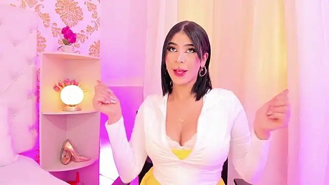 emaa lambert online show from October 13, 2025, 4:40 pm