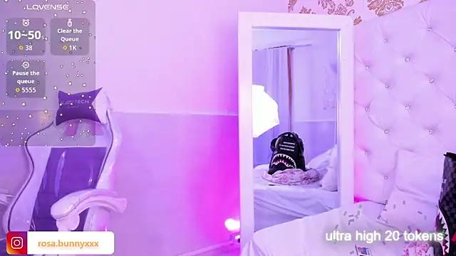 emaa lambert online show from April 15, 2026, 11:50 am