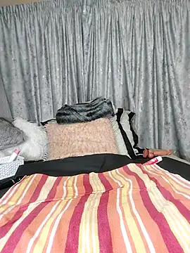 ThickianaRider online show from October 19, 2025, 2:50 pm