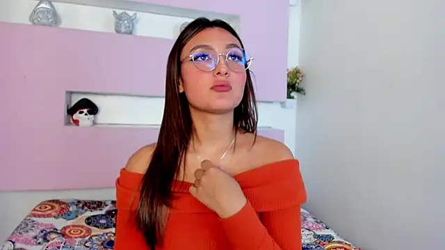 Snapshot of Afrodita_Shalom chatting on March 21, 2025, 1:23 pm Afrodita Shalom online show from March 21, 2025, 1:23 pm