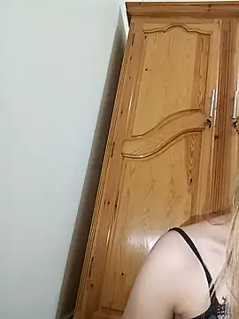 Snapshot of barbieelove chatting on September 11, 2025, 4:34 am barbieelove online show from September 11, 2025, 4:34 am