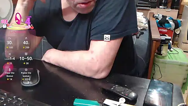 misteryman1956 online show from October 1, 2025, 6:08 am