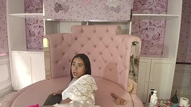 Snapshot of sheyla_sweet18 chatting on January 23, 2025, 4:26 pm sheyla sweet18 online show from January 23, 2025, 4:26 pm