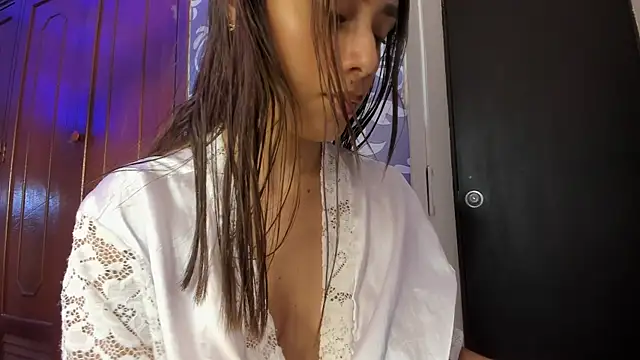 Snapshot of sheyla_sweet18 chatting on February 27, 2025, 3:59 pm sheyla sweet18 online show from February 27, 2025, 3:59 pm