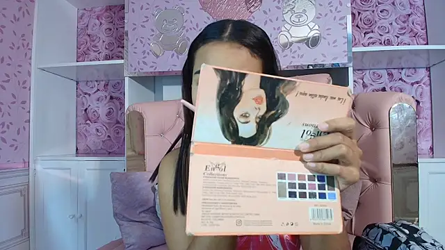 Snapshot of sheyla_sweet18 chatting on March 10, 2025, 12:59 pm sheyla sweet18 online show from March 10, 2025, 12:59 pm