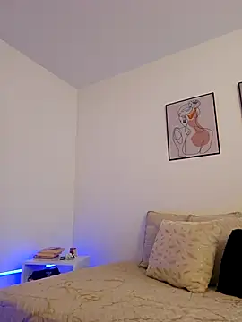 VictoriaEvaans  online show from September 9, 2025, 10:20 pm