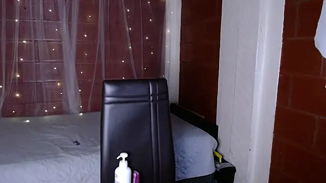 Priyalakshmi  online show from September 27, 2025, 11:48 am