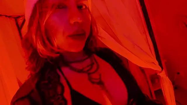 delilah fix online show from December 19, 2025, 9:22 pm