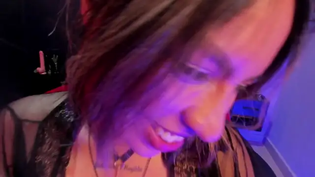 Snapshot of delilah_fix chatting on February 17, 2026, 9:43 pm delilah fix online show from February 17, 2026, 9:43 pm