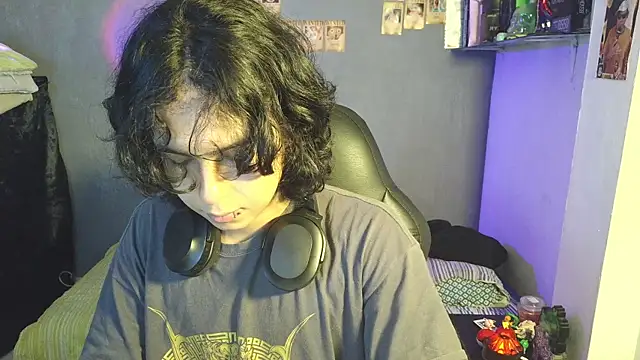 kairozz online show from March 17, 2025, 10:06 pm