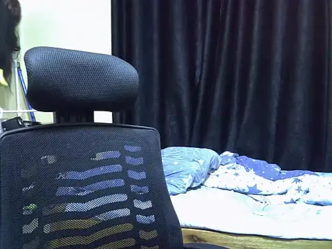 Snapshot of Horny-slut_ chatting on October 28, 2025, 11:36 am Horny-slut online show from October 28, 2025, 11:36 am