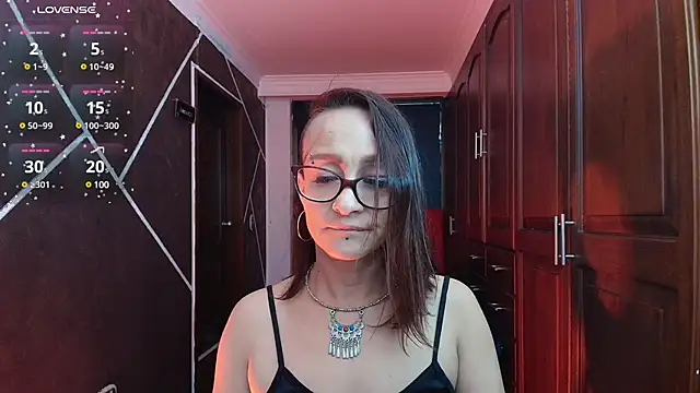 Snapshot of NatashaMason_ chatting on January 6, 2025, 11:51 am NatashaMason online show from January 6, 2025, 11:51 am