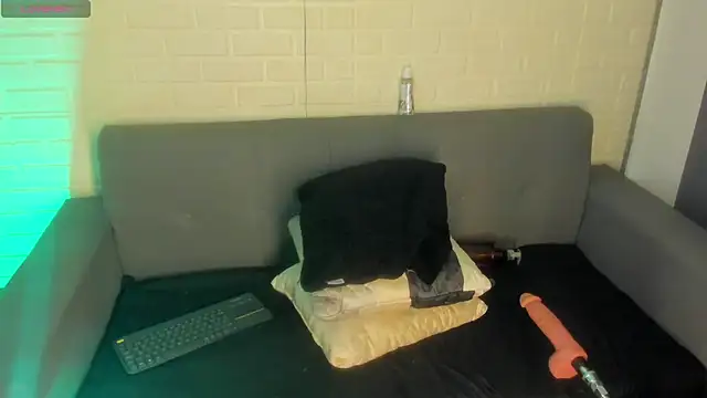 karina gomez 18 online show from September 10, 2025, 11:32 am