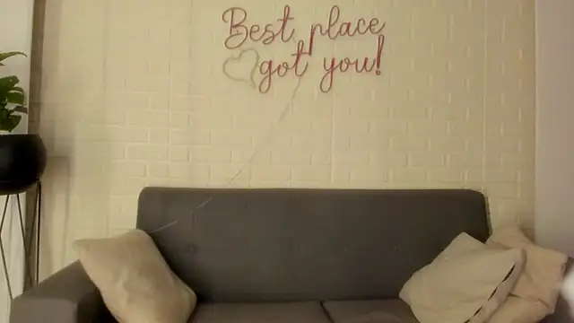 Snapshot of karina_gomez_18 chatting on February 9, 2026, 11:36 am karina gomez 18 online show from February 9, 2026, 11:36 am