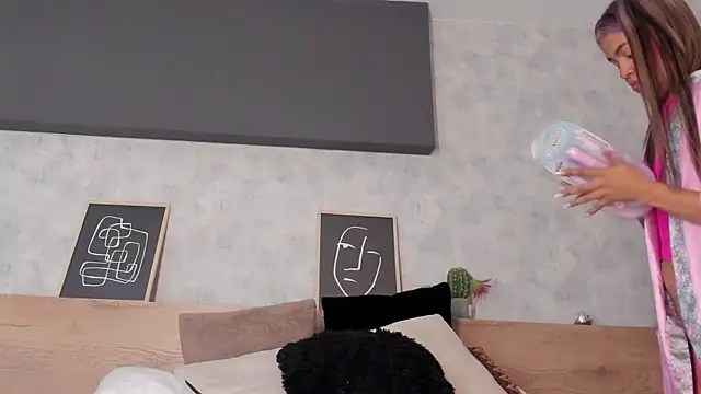 karina gomez 18 online show from April 7, 2026, 11:32 am