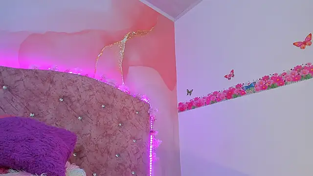 Bella  sweet online show from January 18, 2025, 9:55 pm