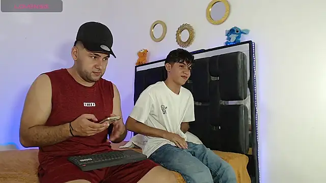 Snapshot of Valerio_22 chatting on November 9, 2025, 12:53 am Valerio 22 online show from November 9, 2025, 12:53 am