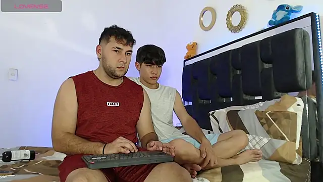 Snapshot of Valerio_22 chatting on November 12, 2025, 1:17 am Valerio 22 online show from November 12, 2025, 1:17 am