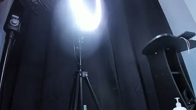 amber  blair online show from February 26, 2025, 9:27 pm