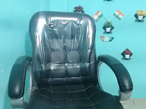 Yashi online show from February 3, 2025, 2:55 pm