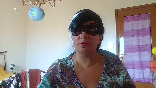 Ninalapiccolina online show from June 23, 2026, 2:04 pm