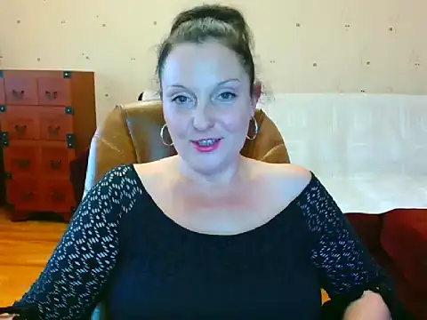 Snapshot of Alice3694 chatting on January 7, 2025, 12:20 pm Alice3694 online show from January 7, 2025, 12:20 pm