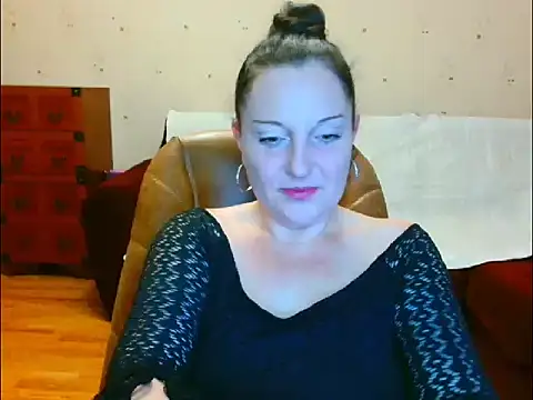 Snapshot of Alice3694 chatting on February 1, 2025, 5:07 am Alice3694 online show from February 1, 2025, 5:07 am