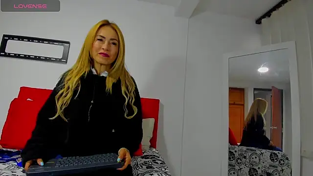 emagarcia online show from October 26, 2025, 11:16 am